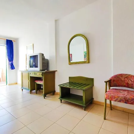 Grande Apartamento De Un En